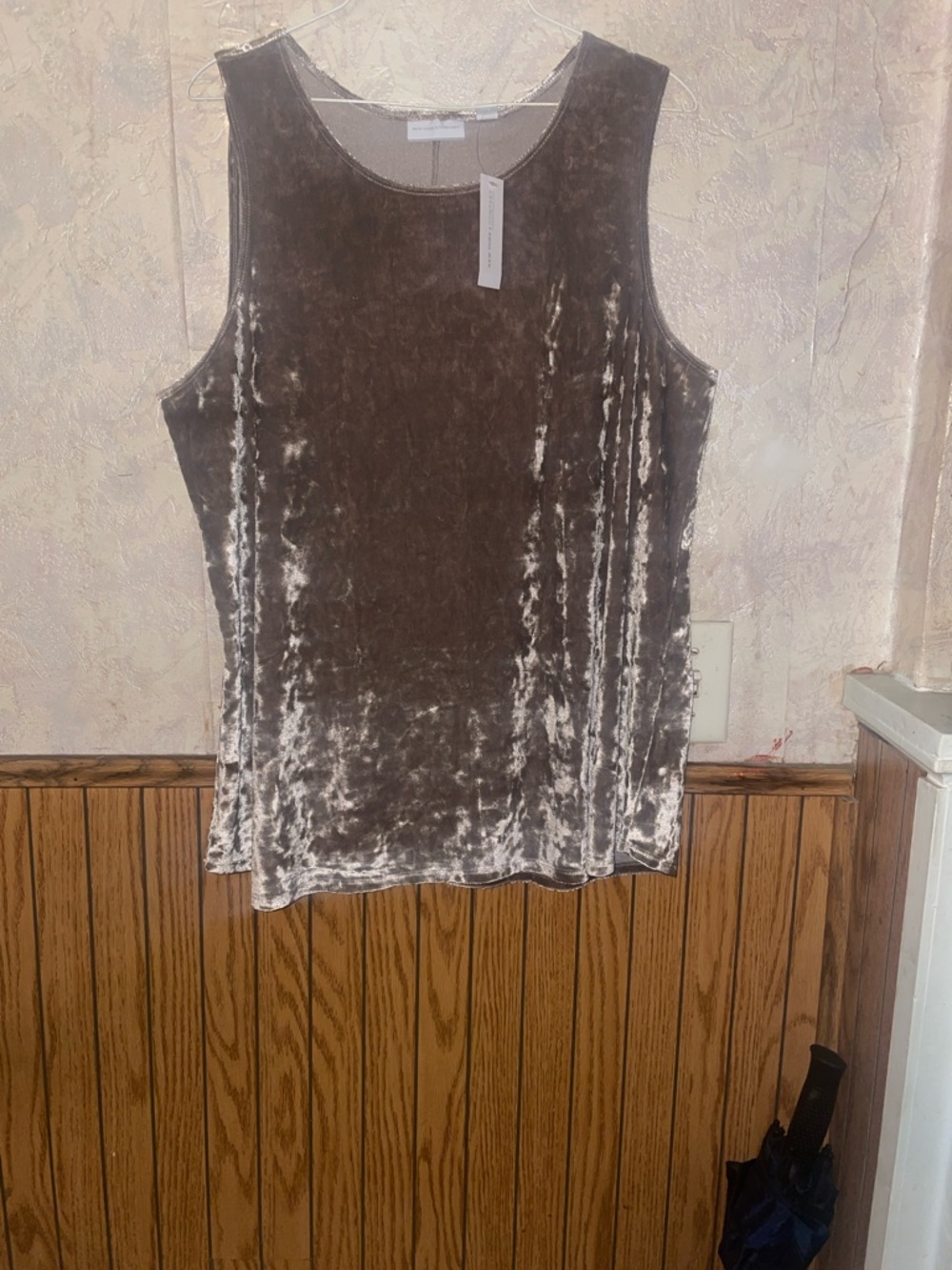 Taupe velour New York & company tank top (XL)(nwt)